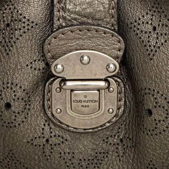 Louis Vuitton Metallic Mahina Leather XL Hobo - Picture 9 of 15